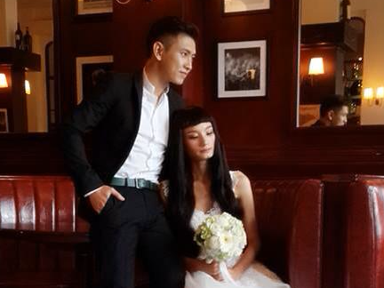 Lo anh cuoi cua Le Thuy va hot boy Viet kieu hinh anh