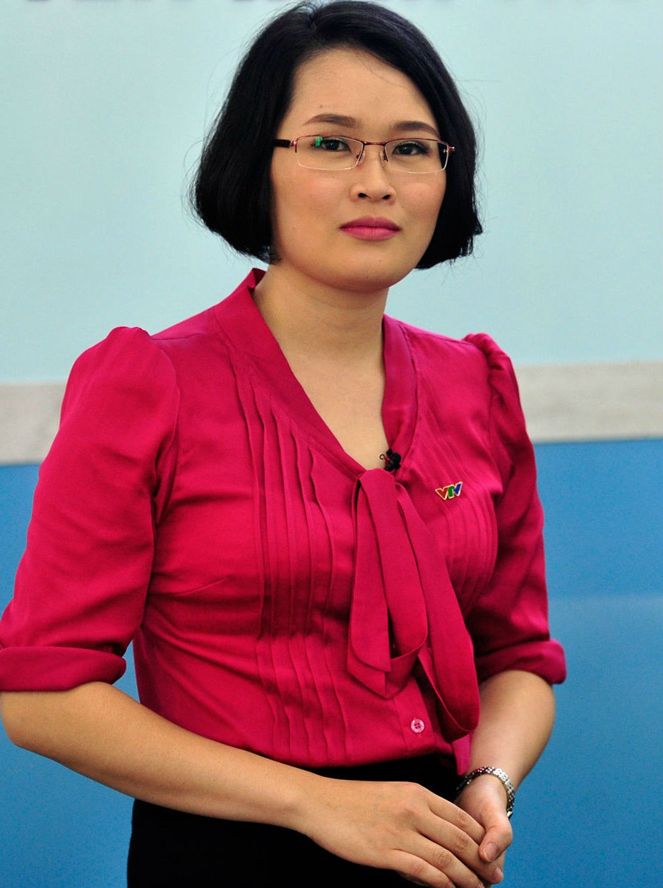 Thạc sĩ khí tượng học Trần Thảo Linh hiện đang là phó trưởng phòng phụ trách phòng khí tượng, Trung tâm truyền hình thời tiết và cảnh báo Thiên tai (WDB), Đài Truyền hình Việt Nam. 