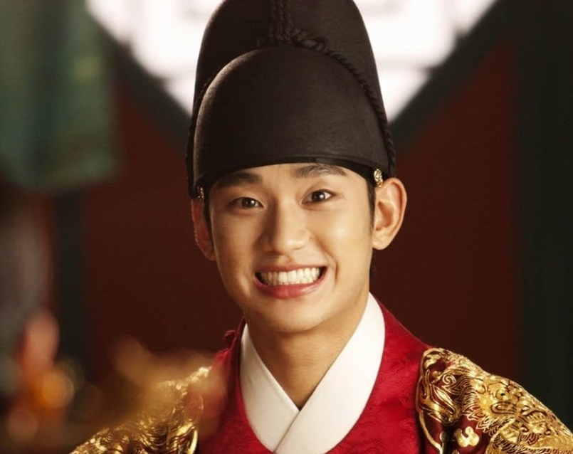 Kim Soo Hyun: Tu anh chang tinh le thanh 'ga de trung vang' hinh anh