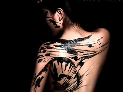 Nguoi mau Viet lai khoa than vi body painting hinh anh