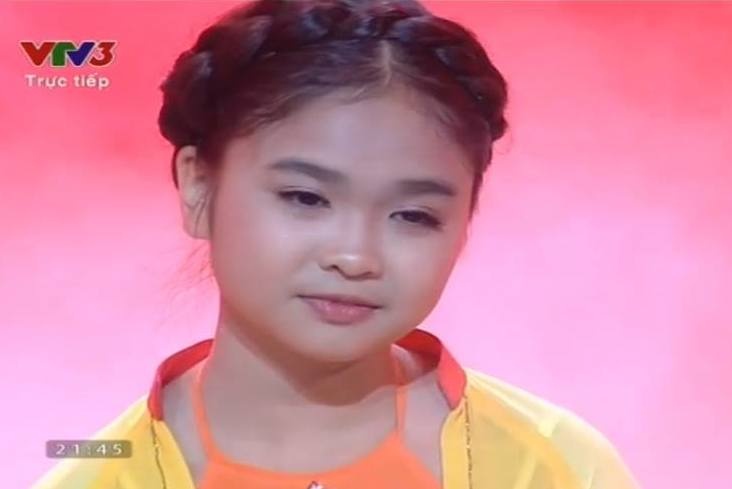 Thien Nhan gan nhu 'len dong' khi hat chau van hinh anh