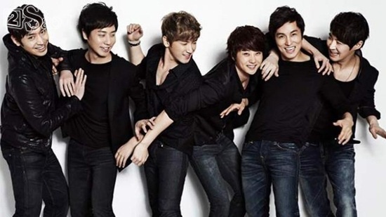 Các thành viên Shinhwa cũng thường cùng nhau phá luật của công ty.