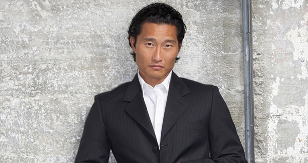 Daniel Dae Kim (sinh ngày 4/8/1968): Anh là một trong những nam diễn viên người Hàn nổi tiếng nhất tại Mỹ, anh tham gia trên nhiều lĩnh vực sân khấu, phim ảnh và hóa thân thành nhiều vai đa dạng như nhân viên bán bảo hiểm, cảnh sát chống tội phạm… Một số phim nổi tiếng mà Daniel Dae Kim đã đóng: Lost, Hawaii Five-0, NCIS: Los Angeles, G.I. Joe: Renegades…