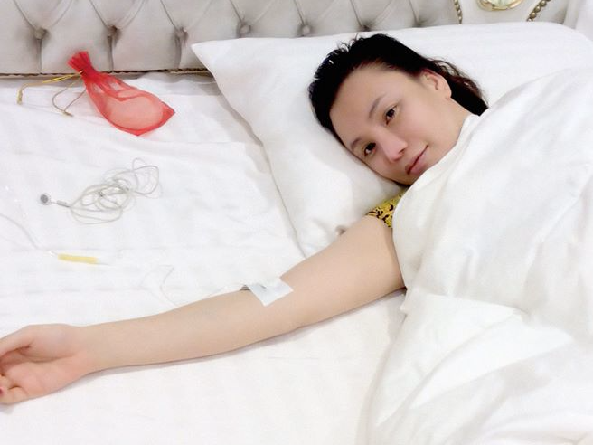 Ho Quynh Huong om kiet suc truoc dem chung ket X Factor hinh anh