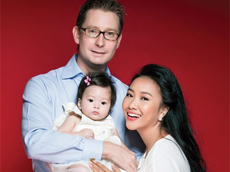 Doan Trang: Lay chong Tay va nhung danh doi hinh anh