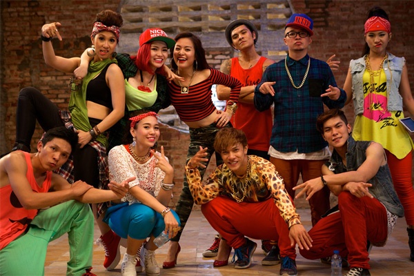 High - Hoang Thuy Linh hinh anh