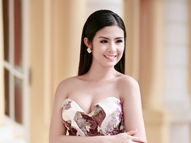 Chuyen chua ke ve hoa hau Viet phai ra dong giua trua nang hinh anh