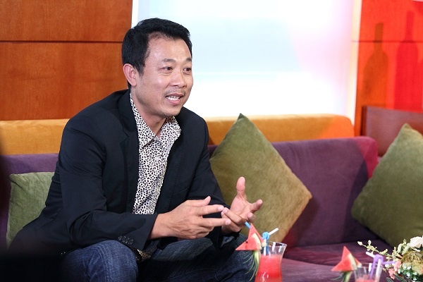 Van Son va tai nan kho quen trong su nghiep hinh anh