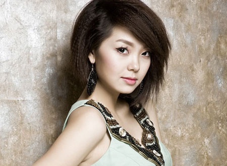 Soi phong cach thoi trang cua Minh Hang hinh anh