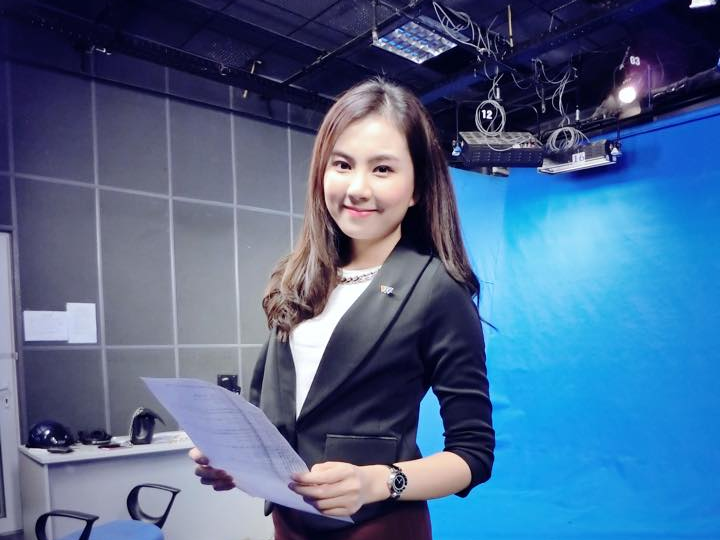 Tu co be cham noi tro thanh hot girl thoi tiet cua VTV hinh anh