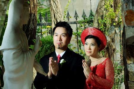 Thoát khỏi căn bệnh quái ác, Kim Phượng đã tìm được hạnh phúc bên gia đình riêng và có một con gái đáng yêu.