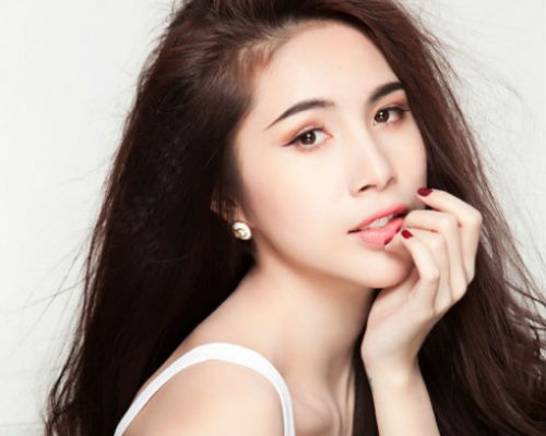 Thuy Tien tung nhu don vi dam bo nha di hinh anh