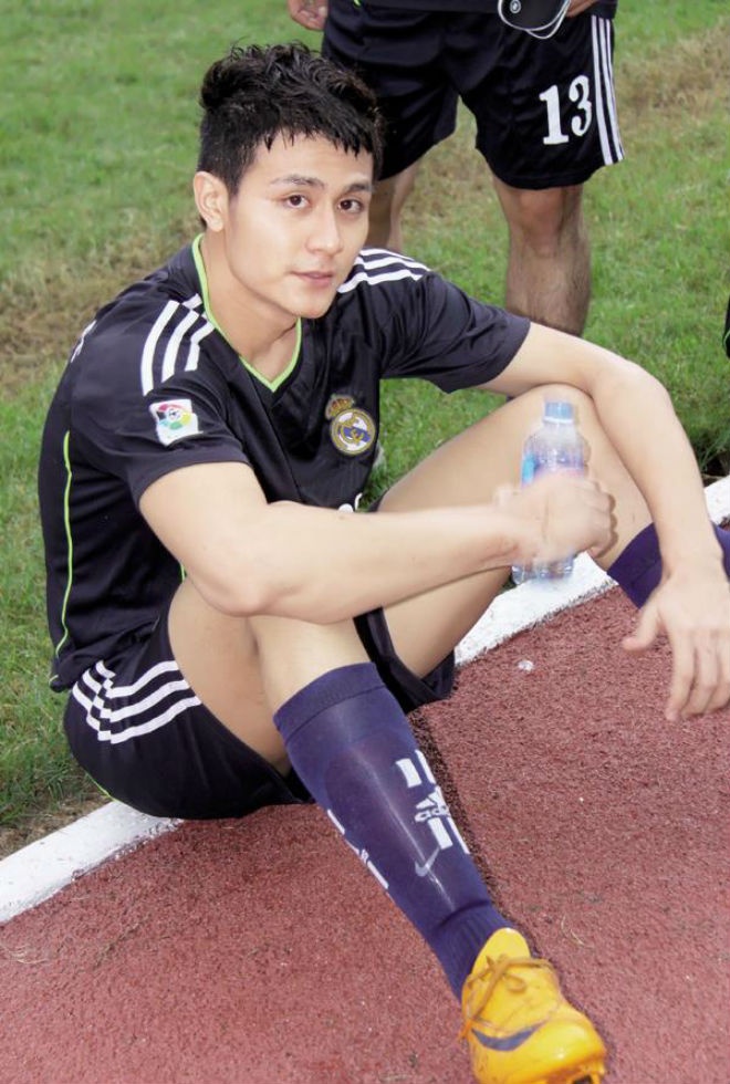 Vĩnh Thụy rất thích bóng đá và từng là thành viên của các đội bóng nghệ sĩ. Mỗi khi có thời gian, anh lại xỏ giày ra sân cỏ chơi với bạn bè. Đây là niềm vui và cách tập luyện giữ dáng của Vĩnh Thụy.