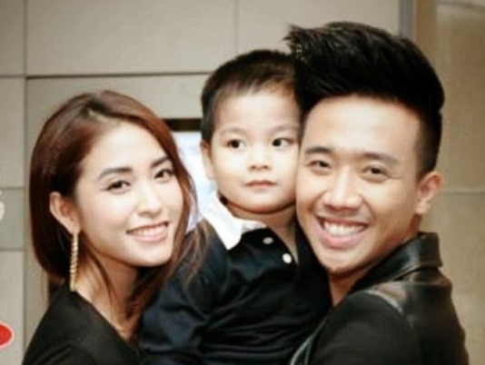 Tran Thanh khoe anh cham soc con rieng cua tinh cu hinh anh