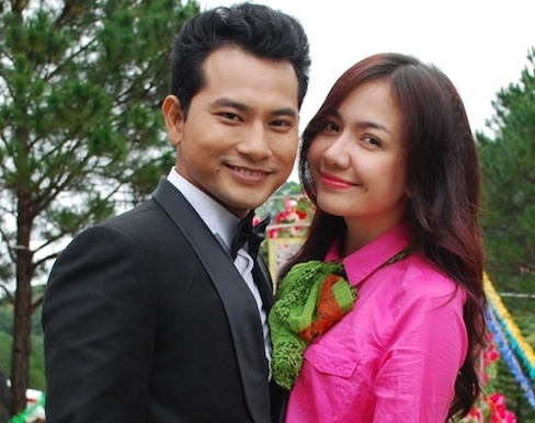 A hau Ai Chau viet tam thu che chong sap cuoi Huynh Dong xau hinh anh