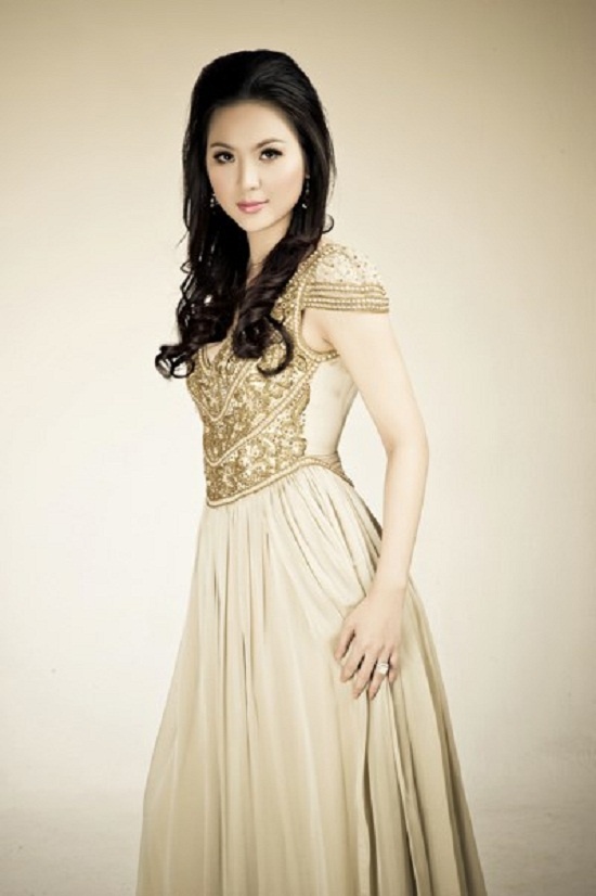 Hoa hậu Việt Nam 2000 Phan Thu Ngân.