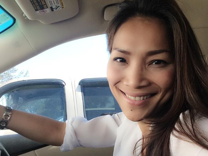 Hong Ngoc tranh nhac tinh cu voi chong hinh anh