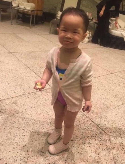 Hình ảnh mới nhất của con gái Huỳnh Dịch và chồng cũ Hoàng Nghị Thanh.