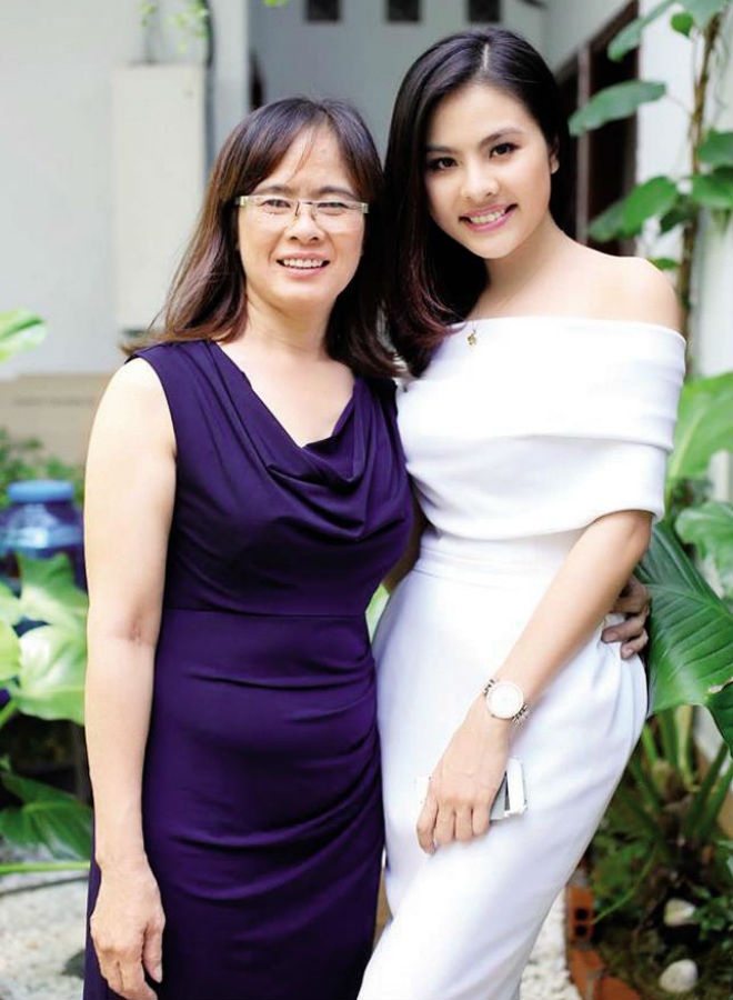 Vân Trang cũng xem mẹ là người bạn để chia sẻ mọi vui buồn. 