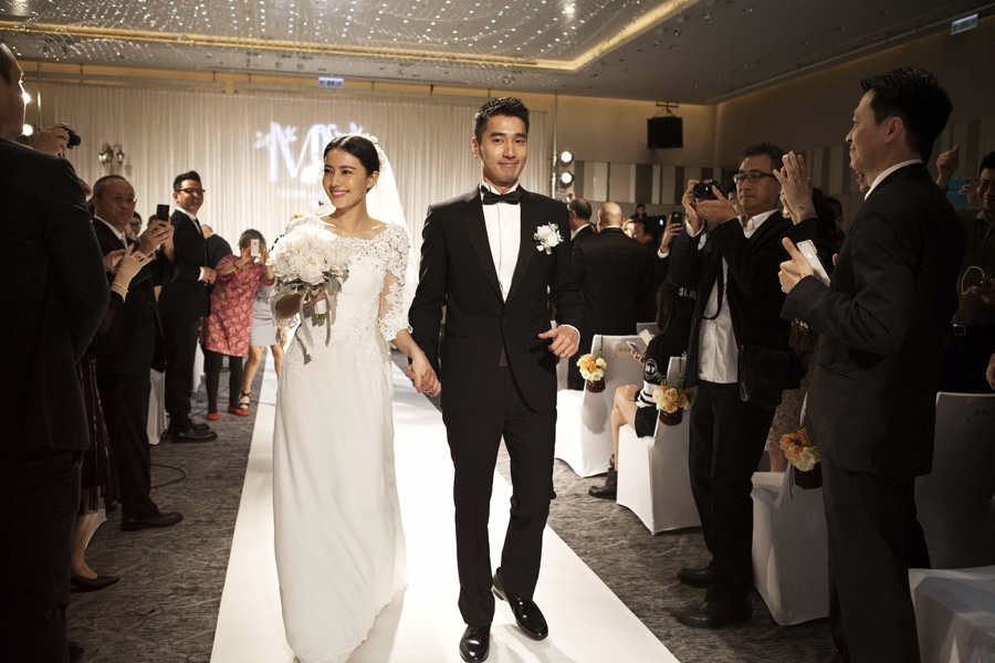 9 dam cuoi hot nhat Cbiz nam 2014 hinh anh