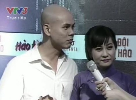 'Trong vang' - Phan Dinh Tung, Cat Phuong hinh anh