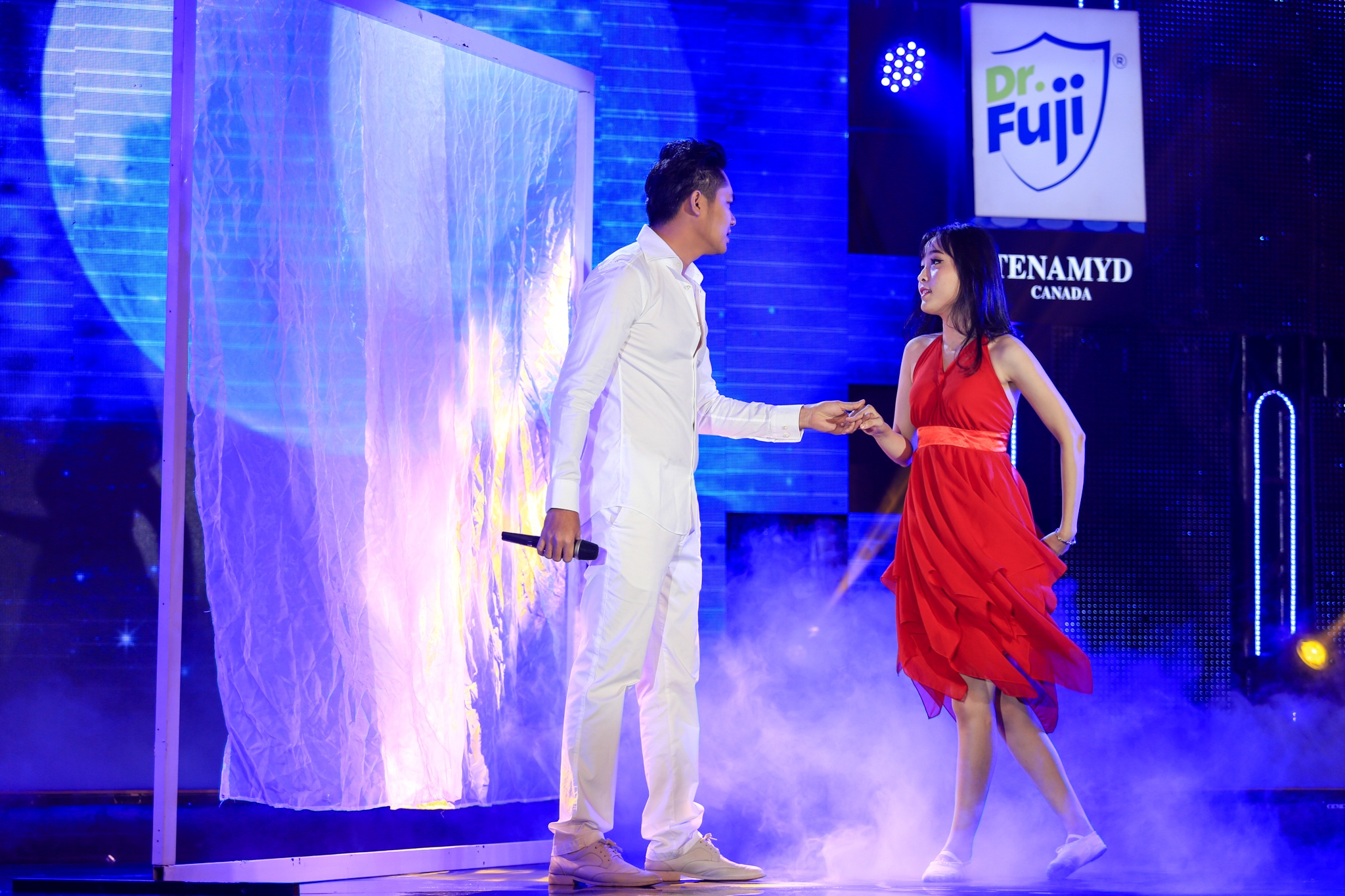 'Tim lai bau troi' - Minh Luan hinh anh