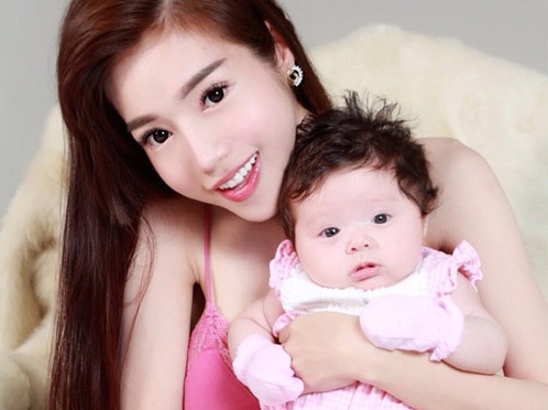 Buoc ngoat lon cua hot girl Viet trong nam 2014 hinh anh