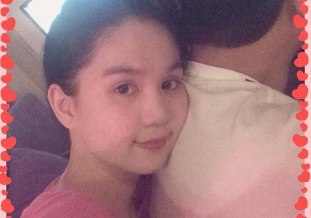 Sao Viet va mot chup anh khoe lung nguoi tinh bi mat hinh anh