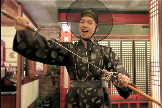 MC Thai Dung dan chuong trinh o Han Quoc hinh anh