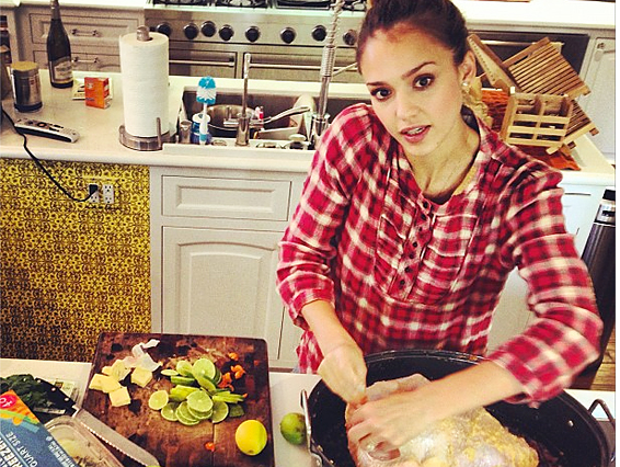 Nhung minh tinh Hollywood me nau nuong hinh anh