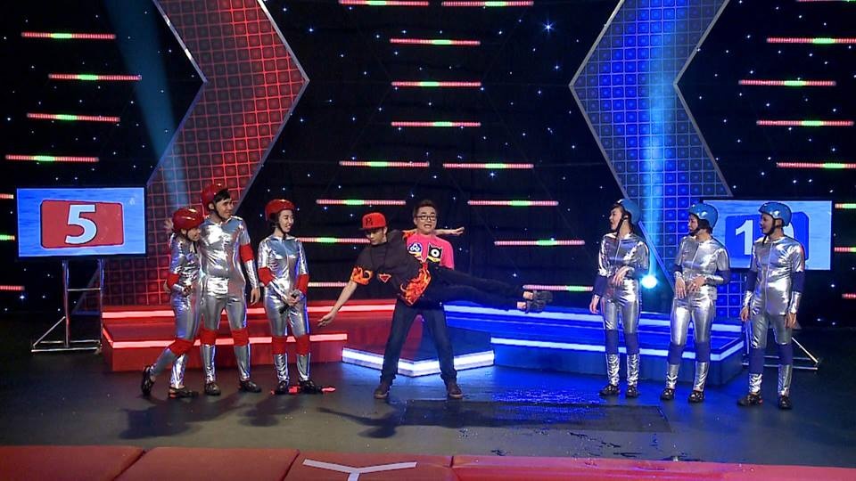 Vong tuong ba - Nguoi di xuyen tuong hinh anh