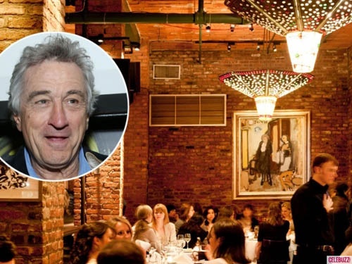 Nhà hàng Tribeca Grill là một nhà hàng kiểu Mỹ nằm ở Manhattan, New York. Tribeca được thành lập vào năm 1990 và là đồng chủ sở hữu của các diễn viên huyền thoại như Robert De Niro, Lou Diamond Phillips, Drew Nieporent và những người khác.