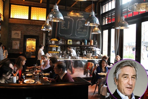 Ngoài Tribeca Grill, De Niro còn sở hữu hai nhà hàng vô cùng sang trọng khác. Một trong số đó là nhà hàng mang phong cách Ý, Locanda Verde. Nhà hàng nằm trong khách sạn Greenwich, New York và được khai trương vào tháng 5/2009.