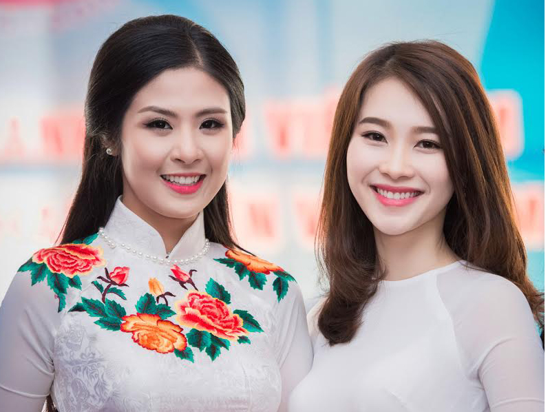 Hoa hau Ngoc Han do sac ben Thu Thao trong ta ao dai hinh anh