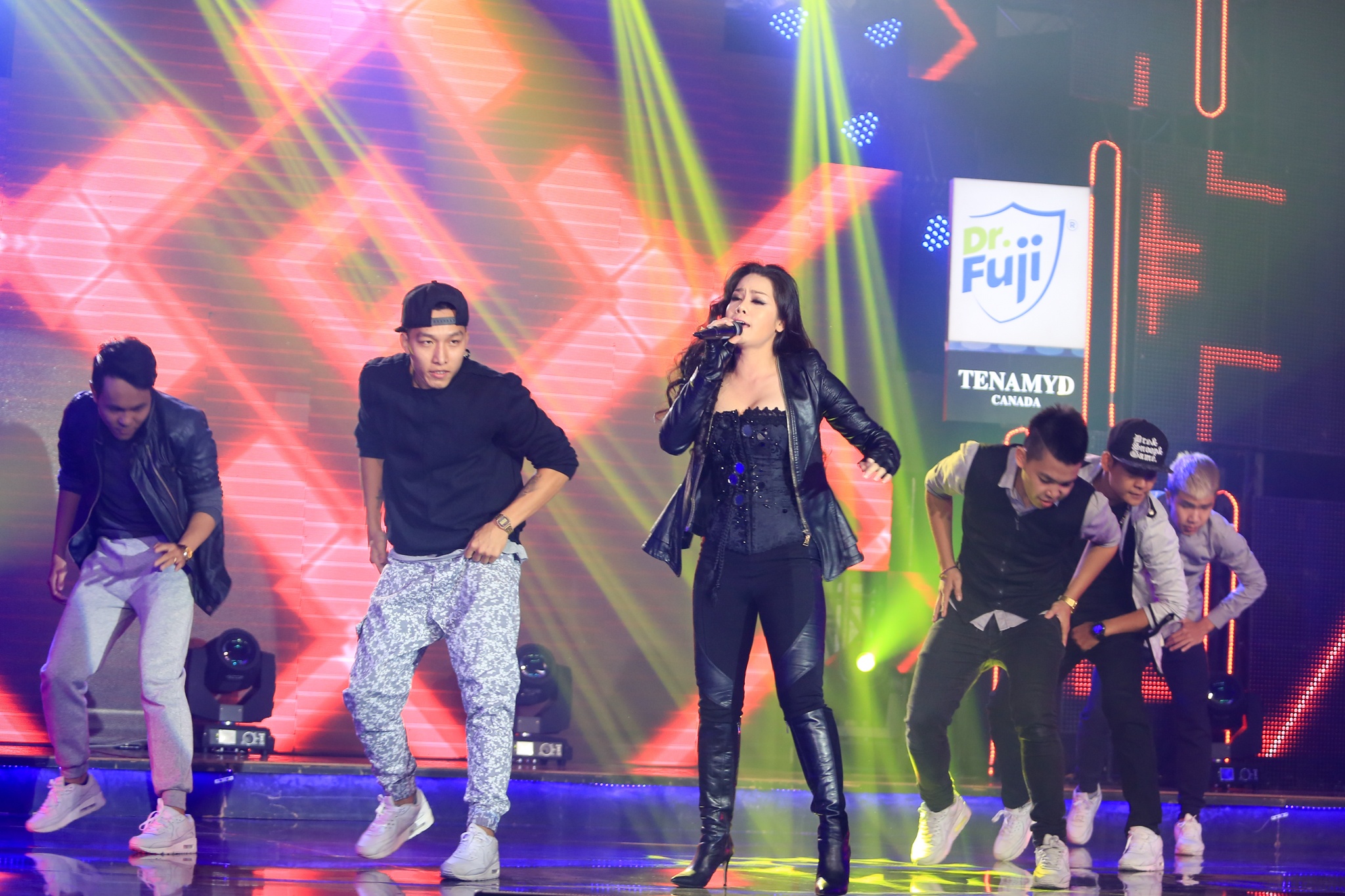 Nhat Kim Anh - 'Nguoi tro lai' hinh anh