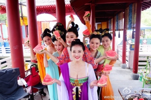 Chuyển hướng phát triển sự nghiệp ở Đại Lục, nữ diễn viên từng công khai chuyện tình với  một kiến trúc sư kém cô 7 tuổi.