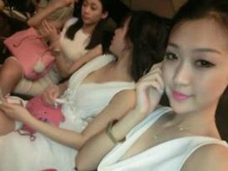 Su that phia sau quan he 'chan dai - dai gia' hinh anh