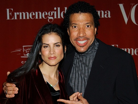 7 quy ong Hollywood chi dam tien de ly hon hinh anh