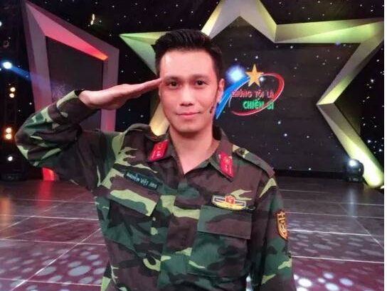 MC 'Chung toi la chien si' va nhung dau hoi ve doi tu hinh anh