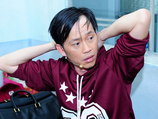 Phan ung cua cac MC gameshow Viet khi bi nem da hinh anh