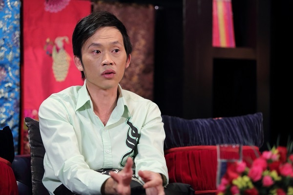 Hoai Linh roi nuoc mat khi nhac toi buc xuc trong nghe hinh anh