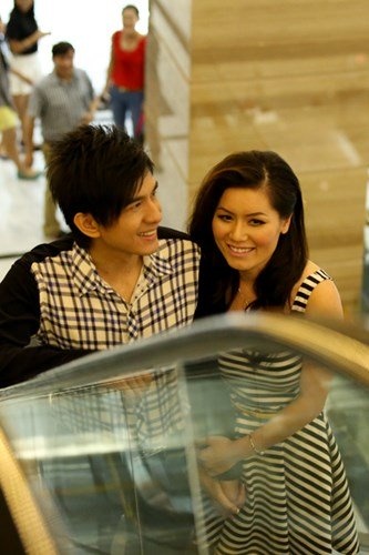 Ca sĩ điển trai Đan Trường cũng khiến người hâm mộ ngỡ ngàng khi bất ngờ lên xe hoa với