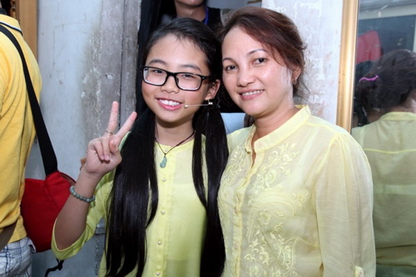 Phuong My Chi: 'Chi viec hoc va hat, moi viec khac co me lo' hinh anh