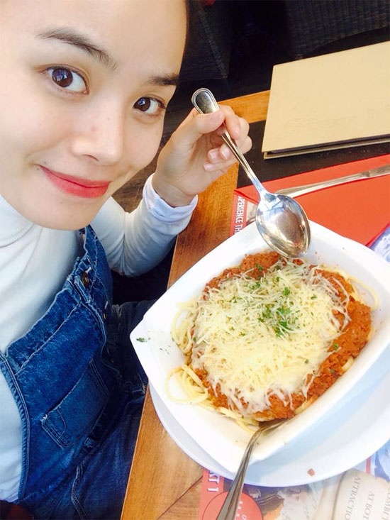 Trần Hiền tươi tắn đời thường.