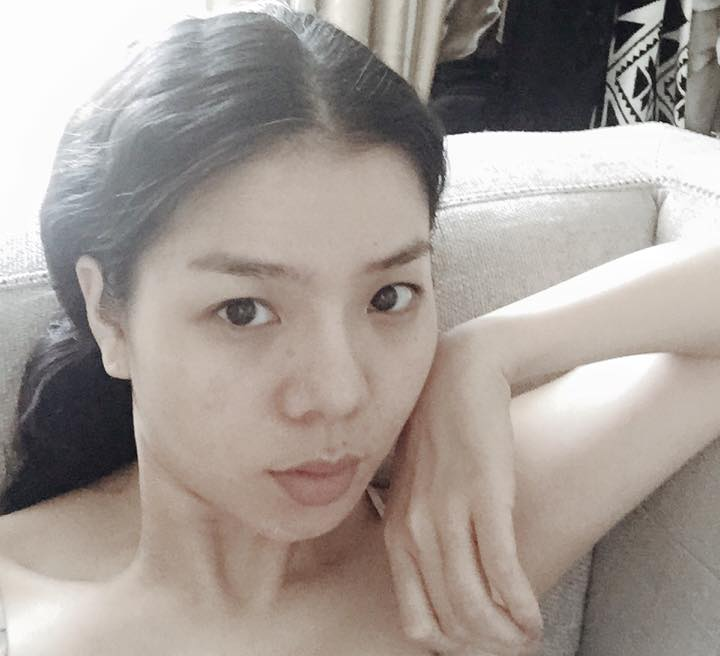 Sao Viet moc mac khi khong son phan hinh anh