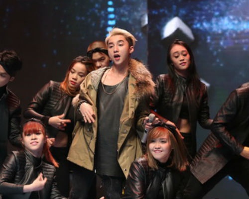 Son Tung M-TP, Dong Nhi 'do hit' tren san khau dem giao thua hinh anh