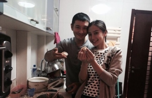 Huynh Hieu Minh, Angela Baby khoe anh don nam moi hinh anh