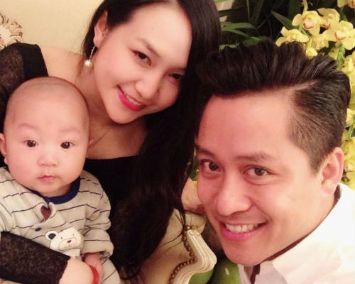 Tuan Hung khoe vo dep, con xinh ngay dau xuan hinh anh