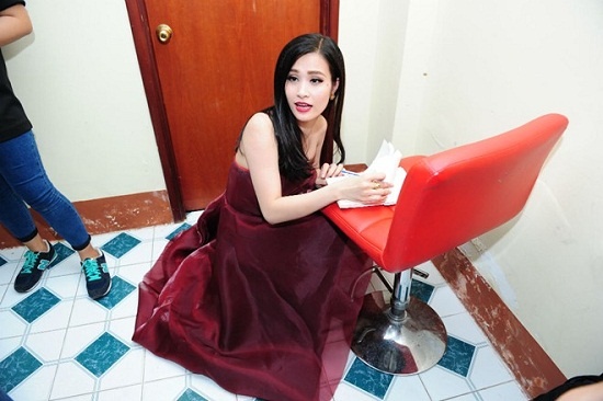 Đợi Nhi đang tính nốt bài toán này nhé.