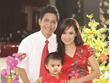 Thanh Thuy – Duc Thinh sung suong don ve nha moi hinh anh